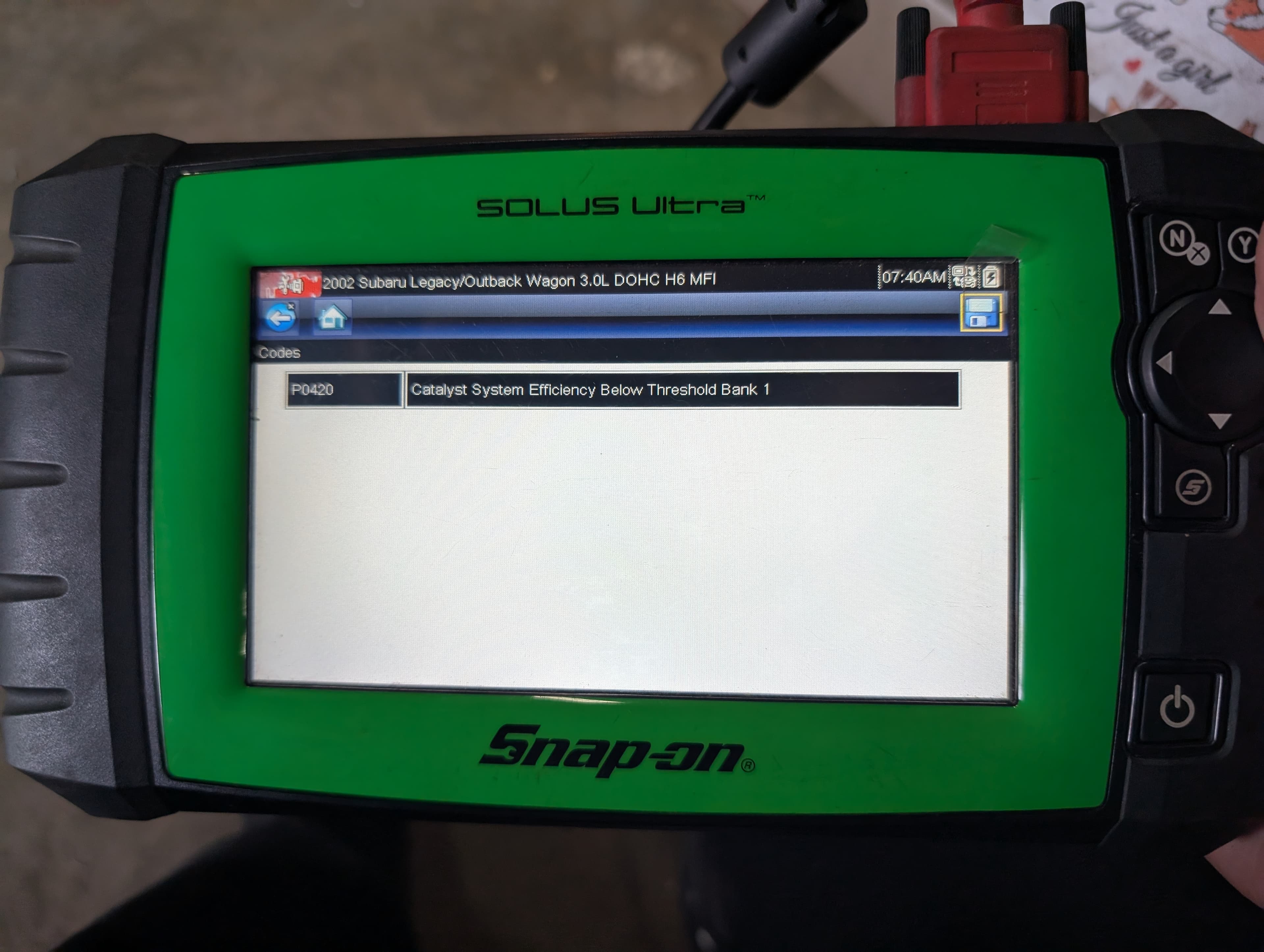 Snap-on SOLUS Ultra diagnostic scanner reading codes
