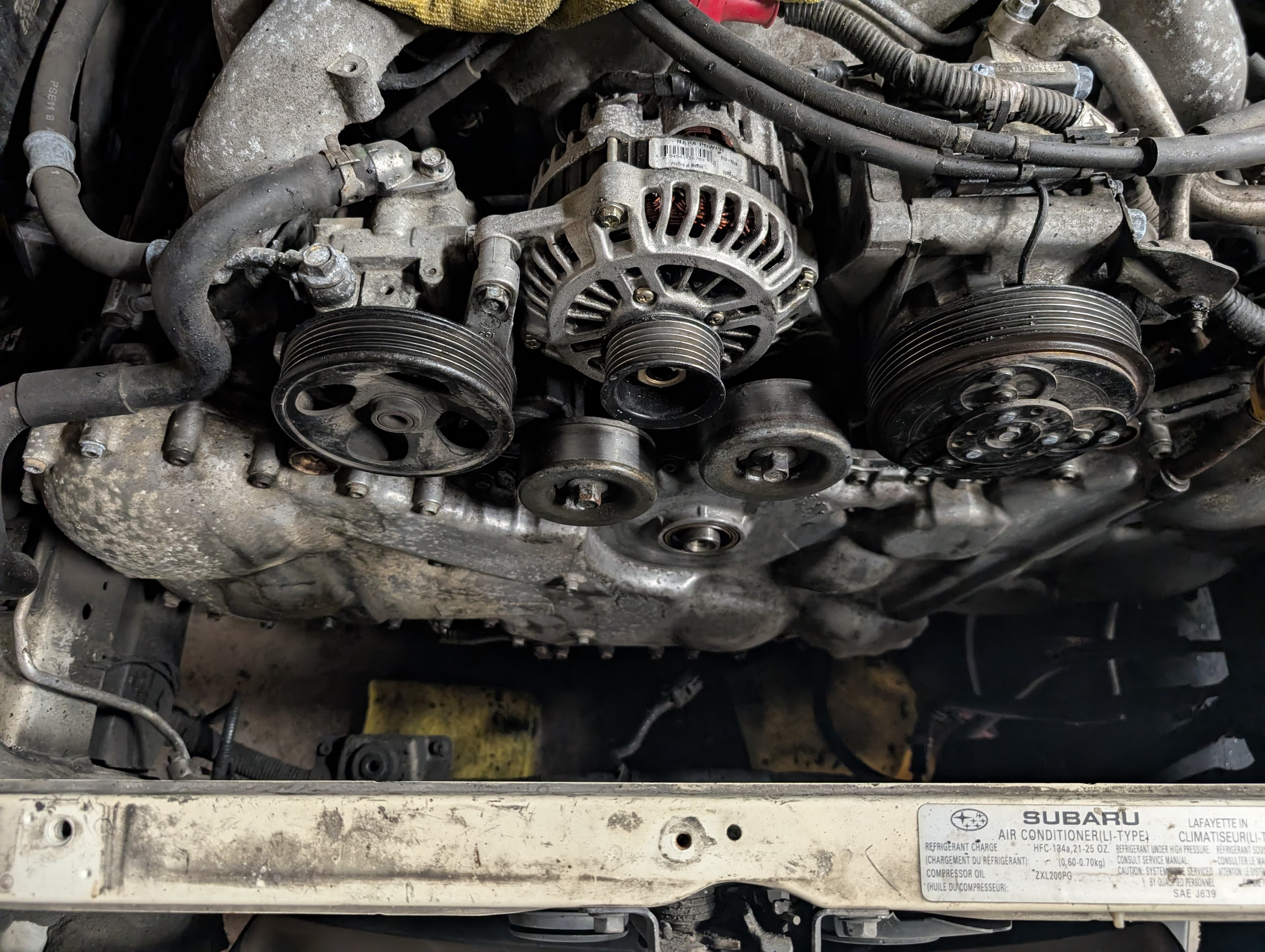 Subaru boxer engine with serpentine belt and pulleys
